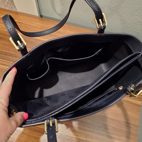 EUC Tory Burch "York" Shoulder Bag (NAVY) - Picture 5 of 6